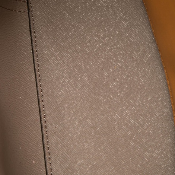 Tory Burch Perry Triple Compartment Tote - Picture 6 of 9